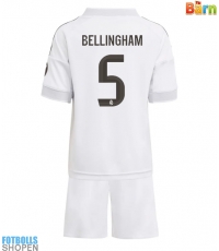 Billiga Real Madrid Jude Bellingham #5 Hemmatröja Barn 2025-26 Kortärmad (+ Korta byxor)